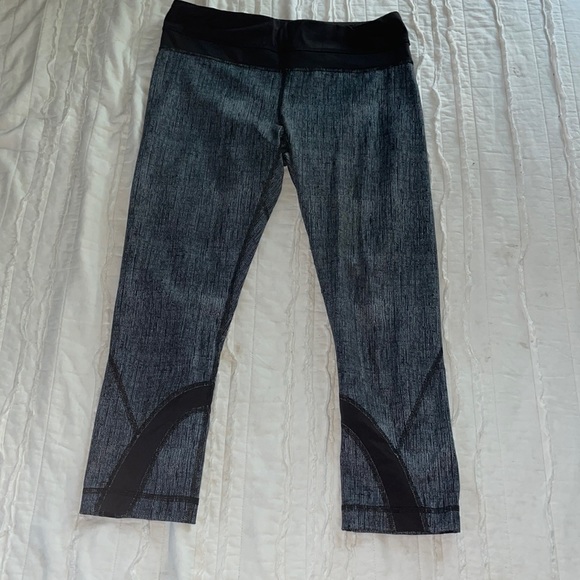 Lululemon black size 6 leggings - Picture 1 of 6